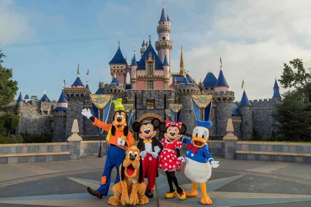 2 Miles To Disneyland -Free Parking! In Anaheim Ca Экстерьер фото